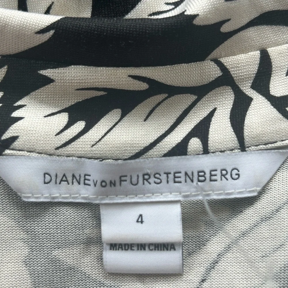 DVF Celeste black / white floral 100% silk belted Romper Sz 4 - Picture 5 of 11